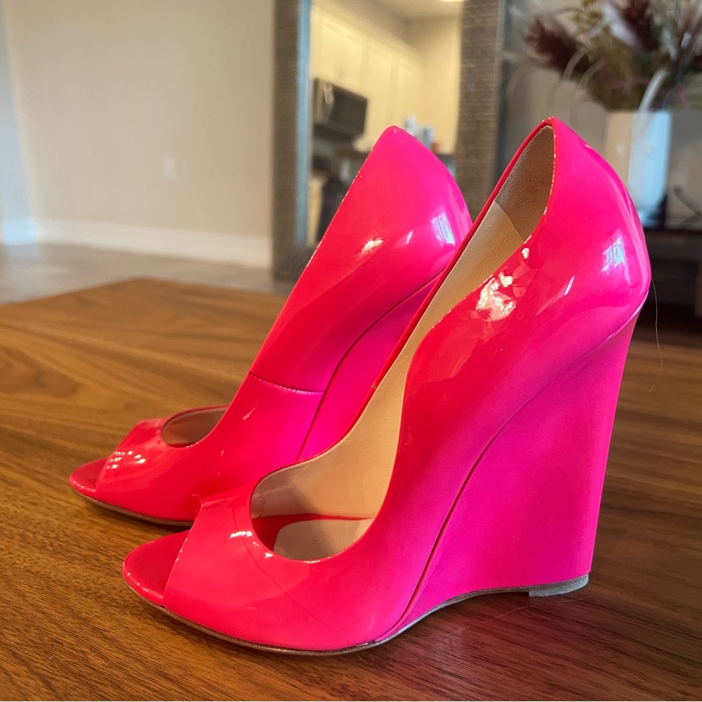 Brian Atwood , Patent leather shoes, Size 8